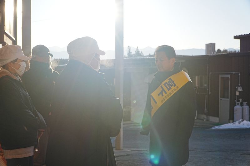 衆議院選挙の９日目は、松川町で遊説を行い、高森町・飯田市で演説会を行いました