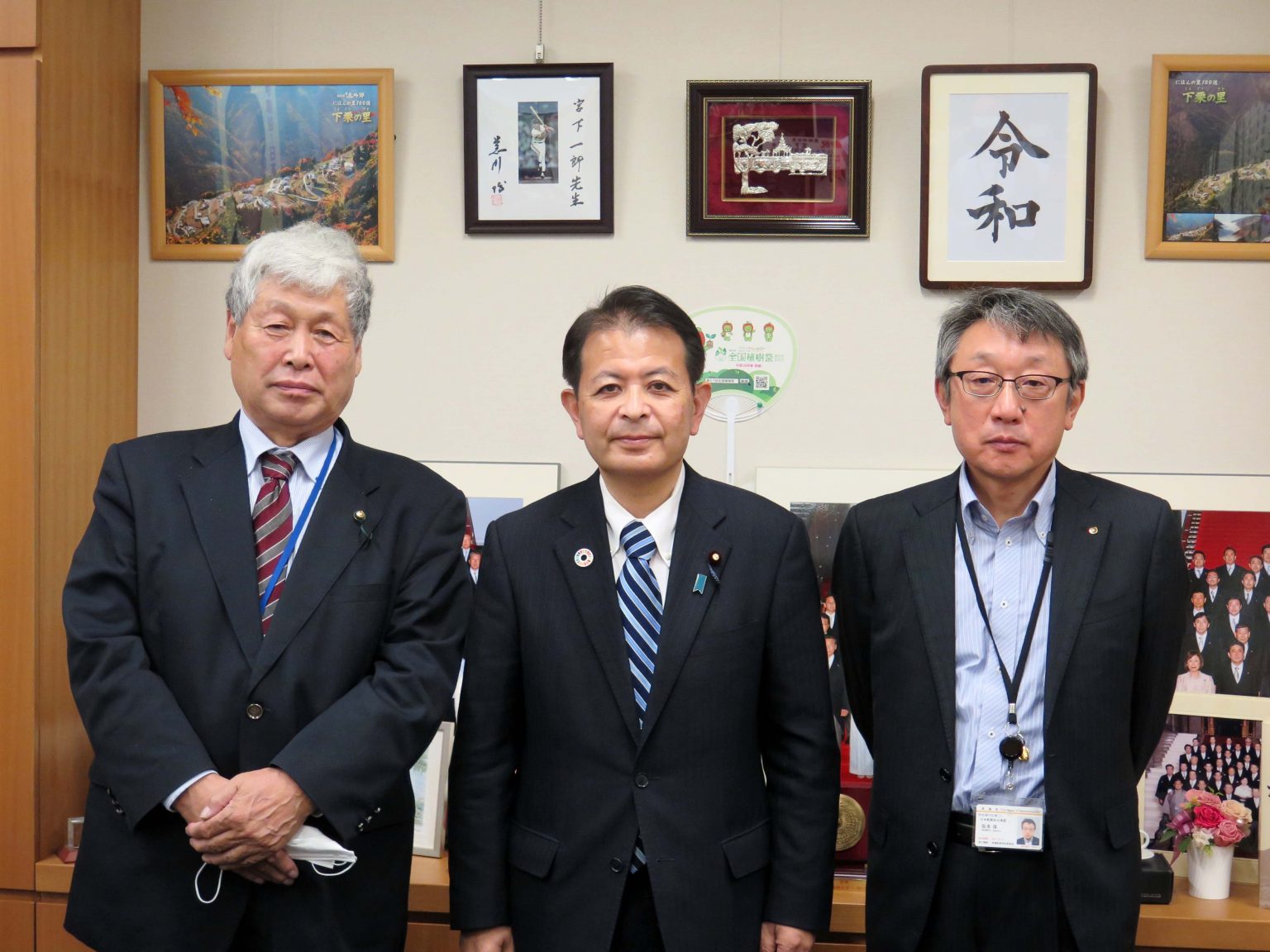 日本酪農政治連盟の皆様と懇談、信託税制勉強会で司会、自民党養豚農業振興議員連盟で挨拶、農業基本政策検討委員会に出席、経済協定対策本部、森林吸収 ...