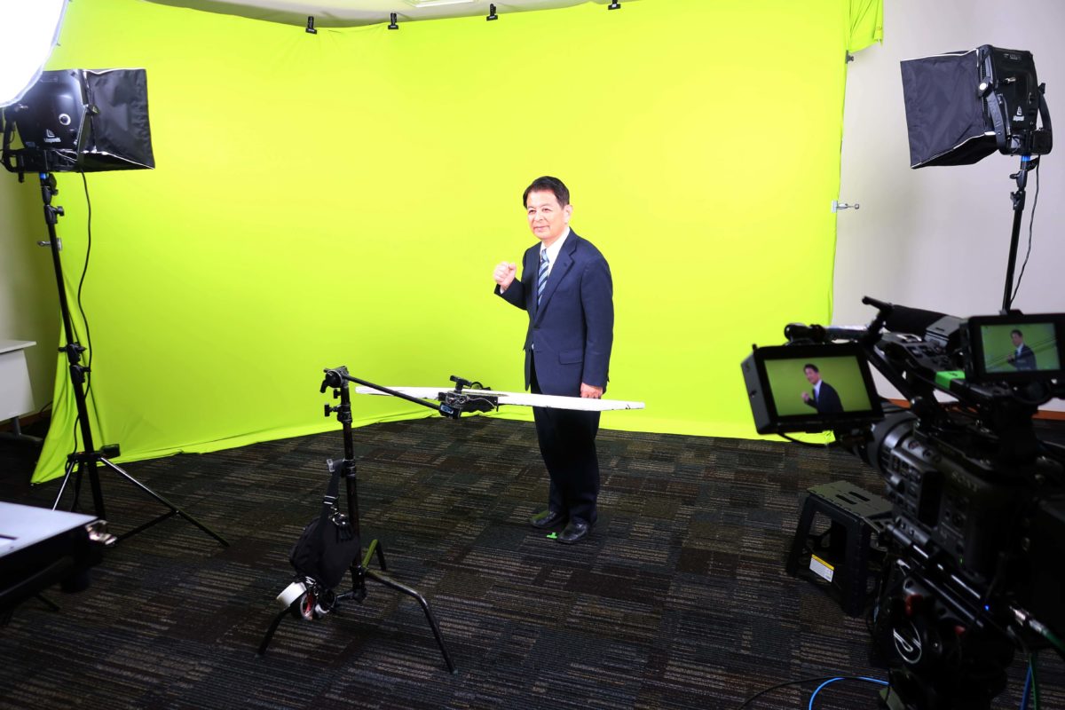 政見放送の収録を行い、高森町商工会新春賀詞交歓会、上伊那建築三団体新年祝賀会に出席しました