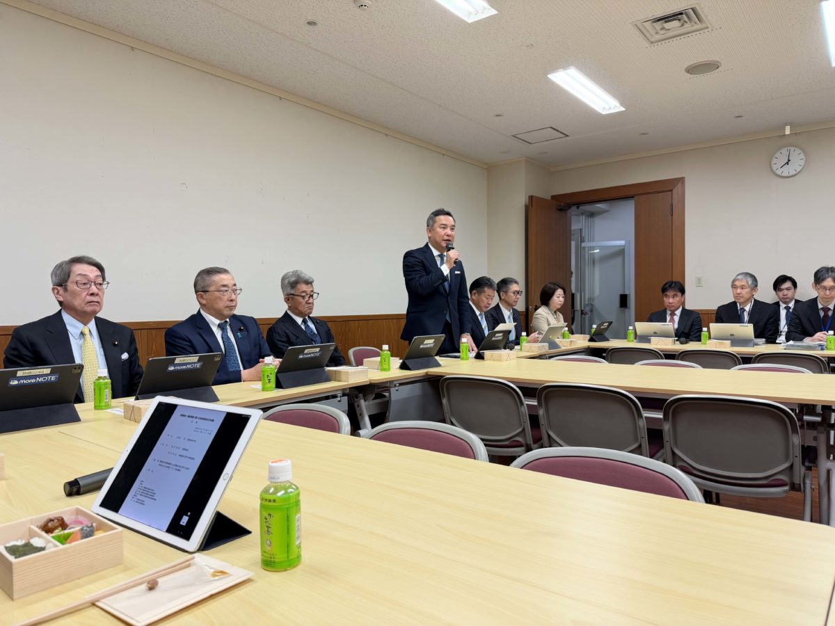 郵政事業に関する合同会議、農林合同会議、農業構造転換推進委員会役員会、衆議院本会議、統治機構改革協議体に出席しました